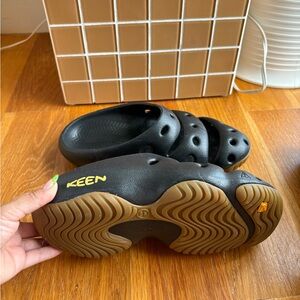 Keen Rubber Yogui Clogs